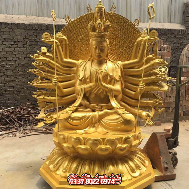 貼金千手觀音雕塑，精美裝飾大型寺廟