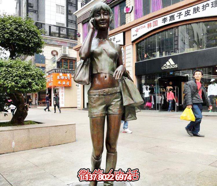 精美銅雕女孩雕塑——帶你暢游街頭，體驗夢幻快樂時光
