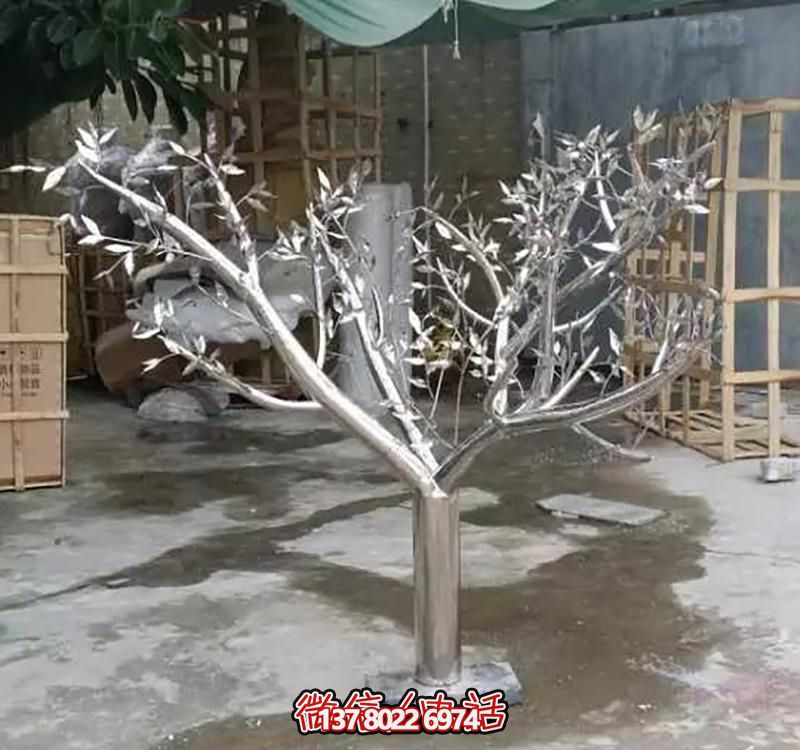 柏不銹鋼樹雕塑，點綴景區(qū)戶外空間