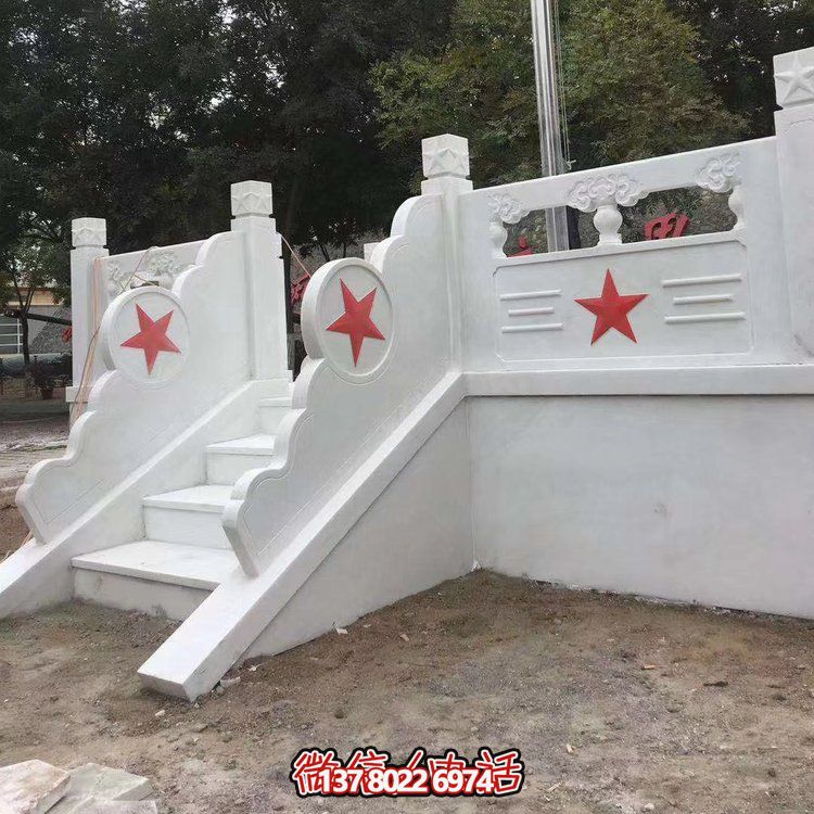 石欄桿護(hù)欄系統(tǒng)，為大理學(xué)校、政府及單位提供安全升旗臺