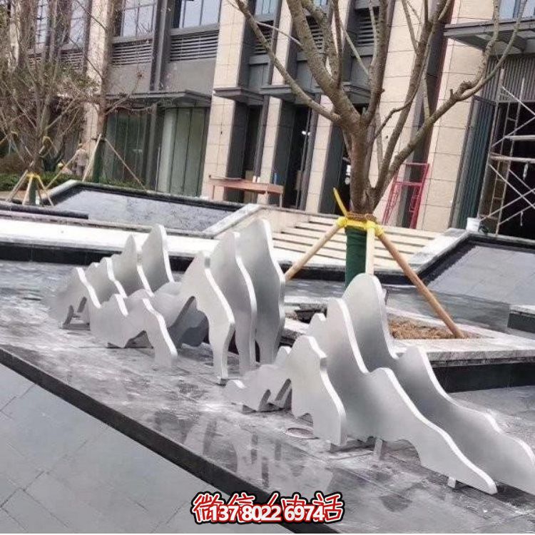 融合唯美抽象，完美裝點小區(qū)景觀的不銹鋼噴泉水池雕塑