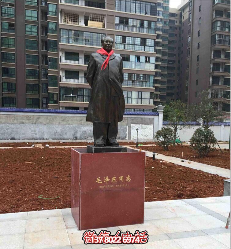 偉大領(lǐng)袖毛澤東仿銅雕塑，裝點小區(qū)玻璃鋼玻璃
