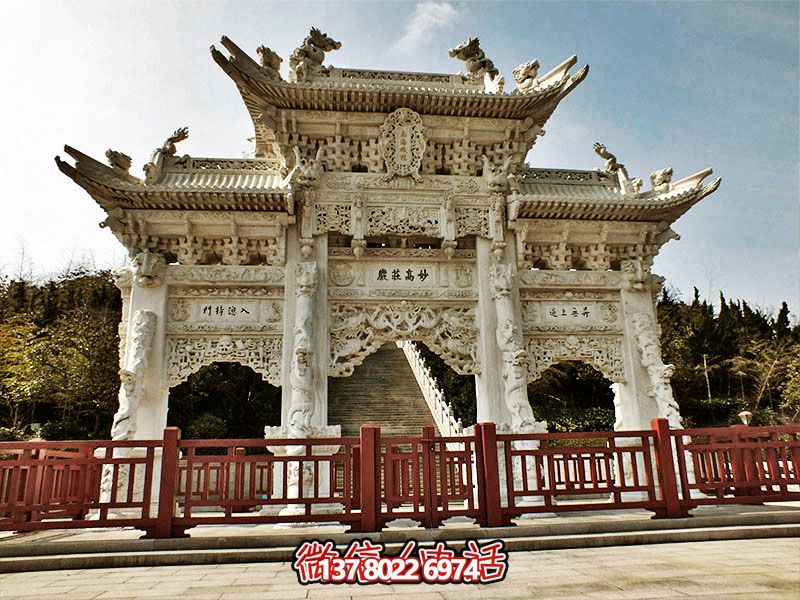 南海砥柱高莊嚴(yán)，漢白玉精美浮雕