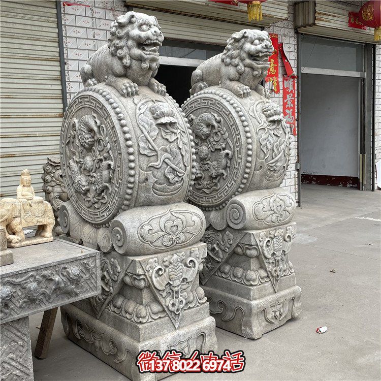 大個的石雕門墩抱鼓石，漢白玉仿古門墩