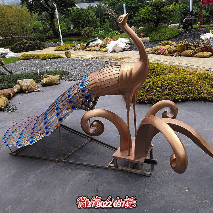 不銹鋼孔雀，烤漆藝術(shù)動物造型雕塑
