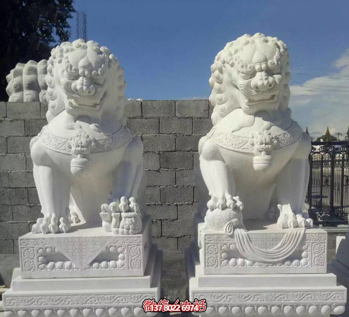 庭院別墅漢白玉石雕一對(duì)家用大門口的獅子雕塑 庭院別墅漢白玉石雕一對(duì)家用大門口的獅子雕塑
